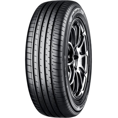 Yokohama 215/60R16 BluEarth-XT AE61