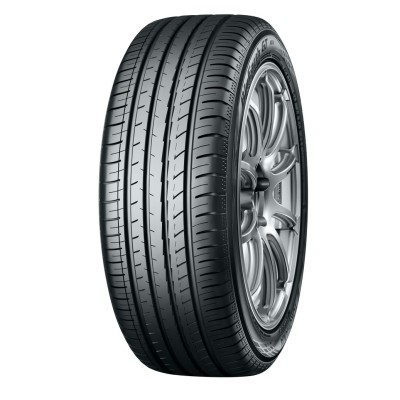 Yokohama 215/45R17 BluEarth-GT AE51 91W