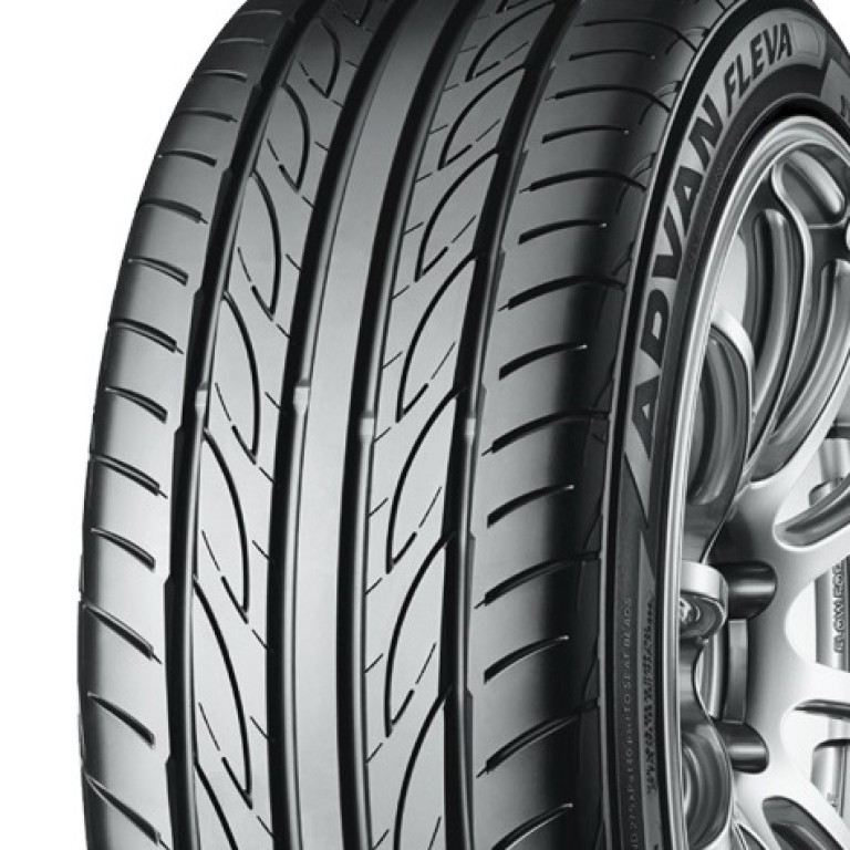 Yokohama 245/40R19 ADVAN FLEVA V701
