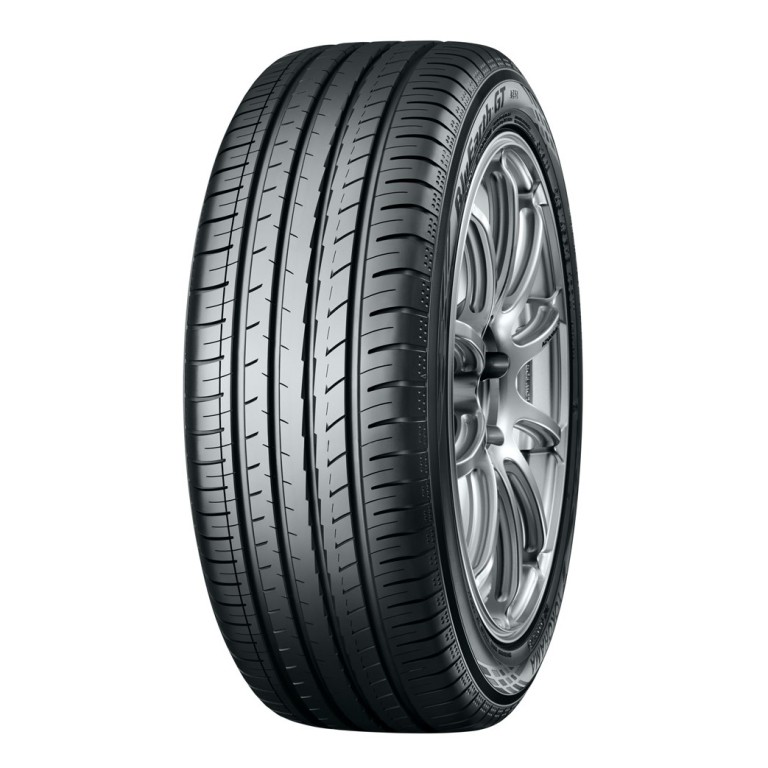 Yokohama 215/55R17 BluEarth-GT AE51