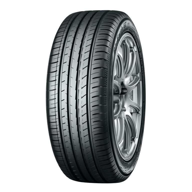 Yokohama 215/45R16 BluEarth-GT AE51