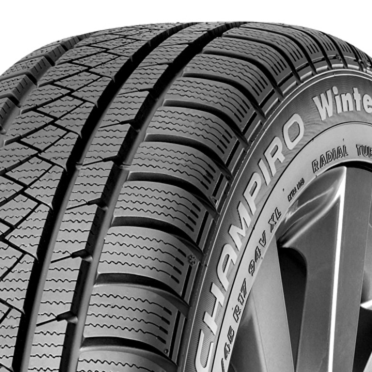 GT Radial 235/55R18 Champiro WinterPro HP