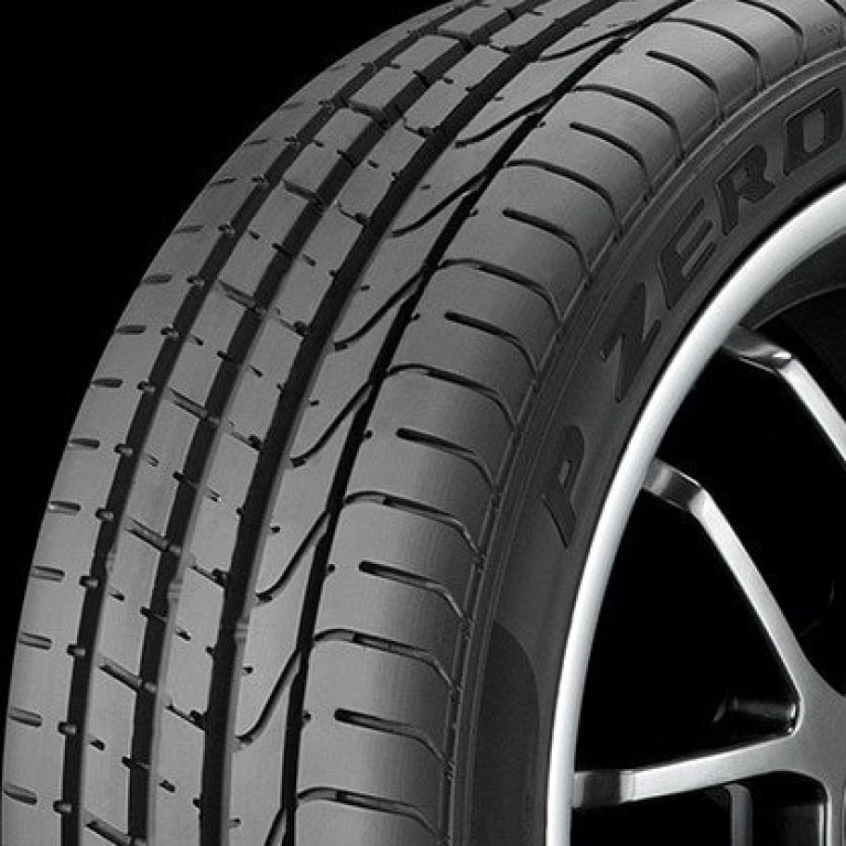 235/35ZR20 (88Y) P ZERO