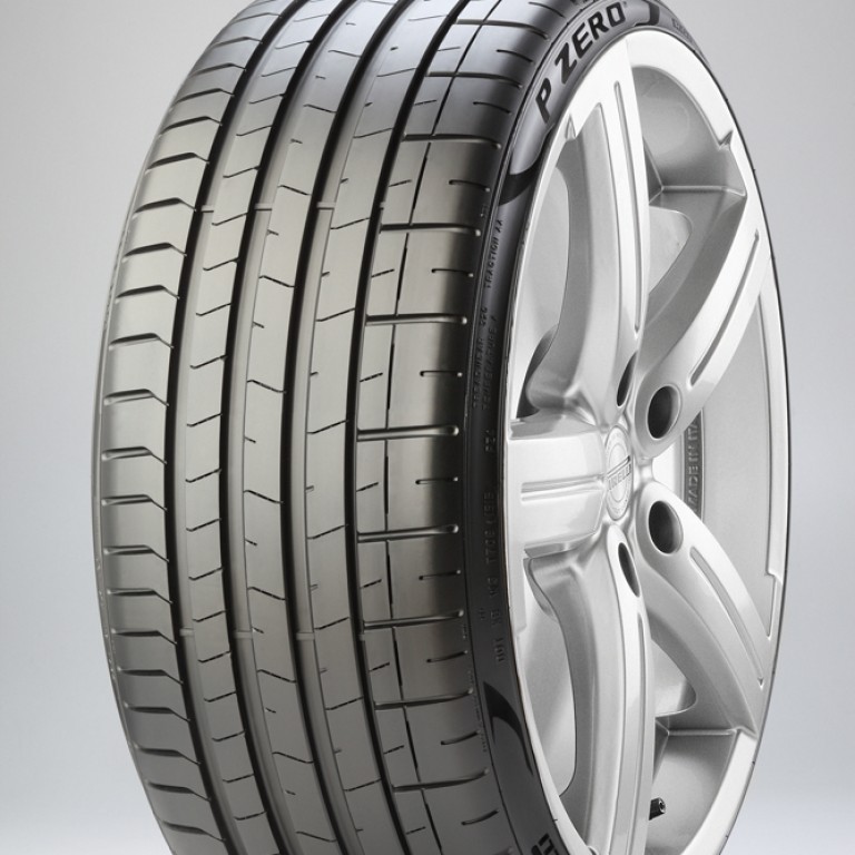 245/35ZR20 (95Y)XL P-ZERO(F02)